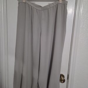Eileen Fisher Light Gray Wide Leg Cropped Silk Pants